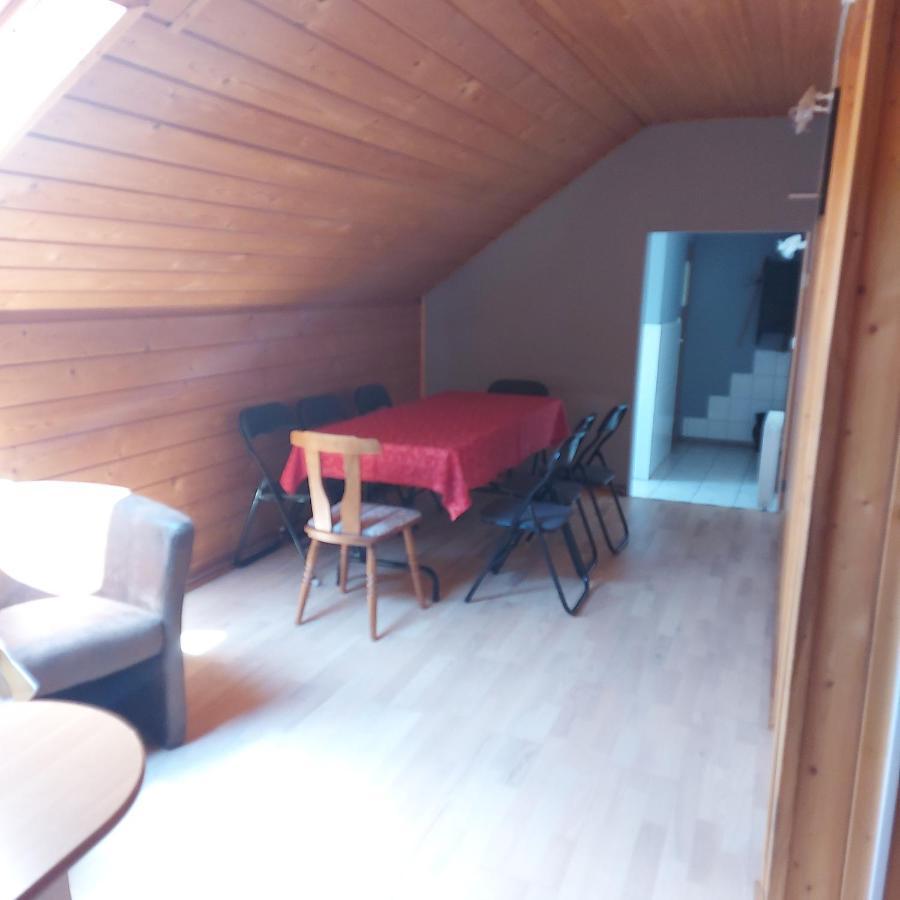Pokoje Goscinne U Huberta Sablówka Exteriör bild